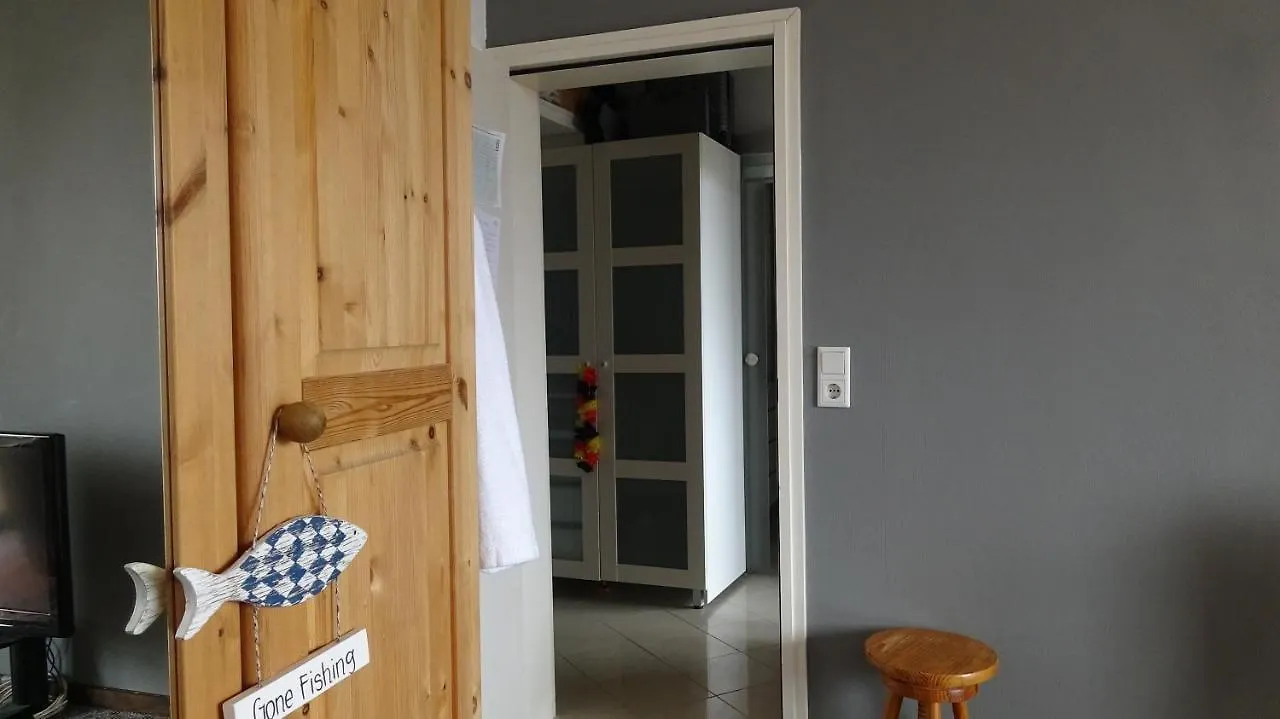 Guestroom With Wide View And Pool Near City Side, 2Nd Guest With Extra Bed Possible Frankfurt am Main 0*,
