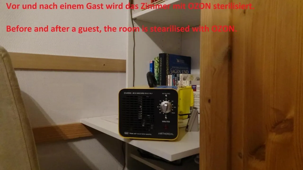 Homestay Guestroom With Wide View And Pool Near City Side, 2Nd Guest With Extra Bed Possible Frankfurt am Main
